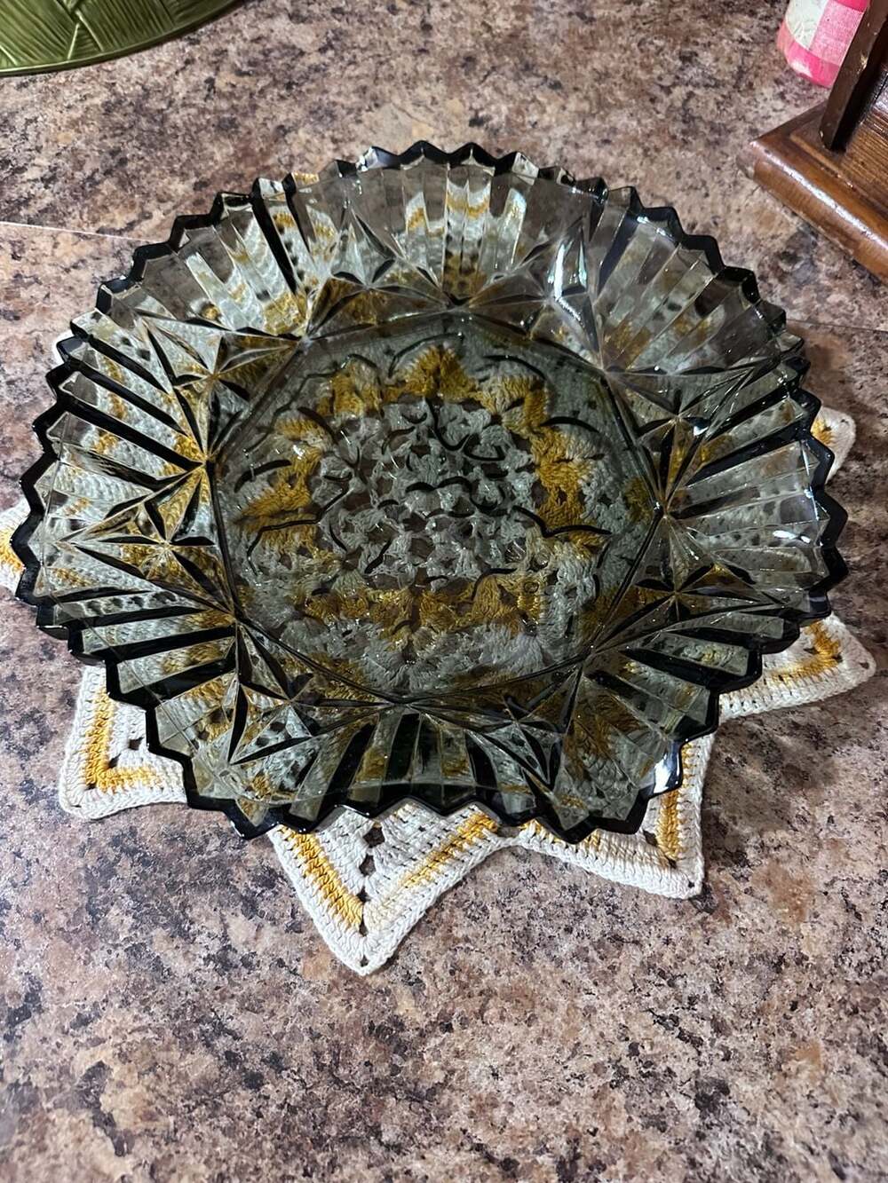 Federal Glass Pioneer Smoke 11 Inch Fruit Pattern Crimped Bowl